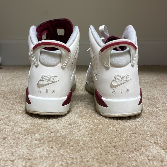 Jordan retro 6 Maroon 6y. Like new. Used a few times. No box - Picture 3 of 5